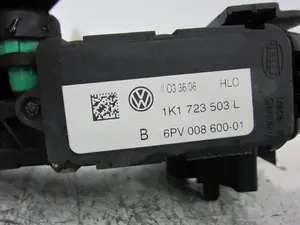 Foto de PEDAL ACELERADOR VOLKSWAGEN GOLF V (1K1)(10.2003) 2.0 TDI (140 CV / 103 KW) referencia 1K1723503L foto 3