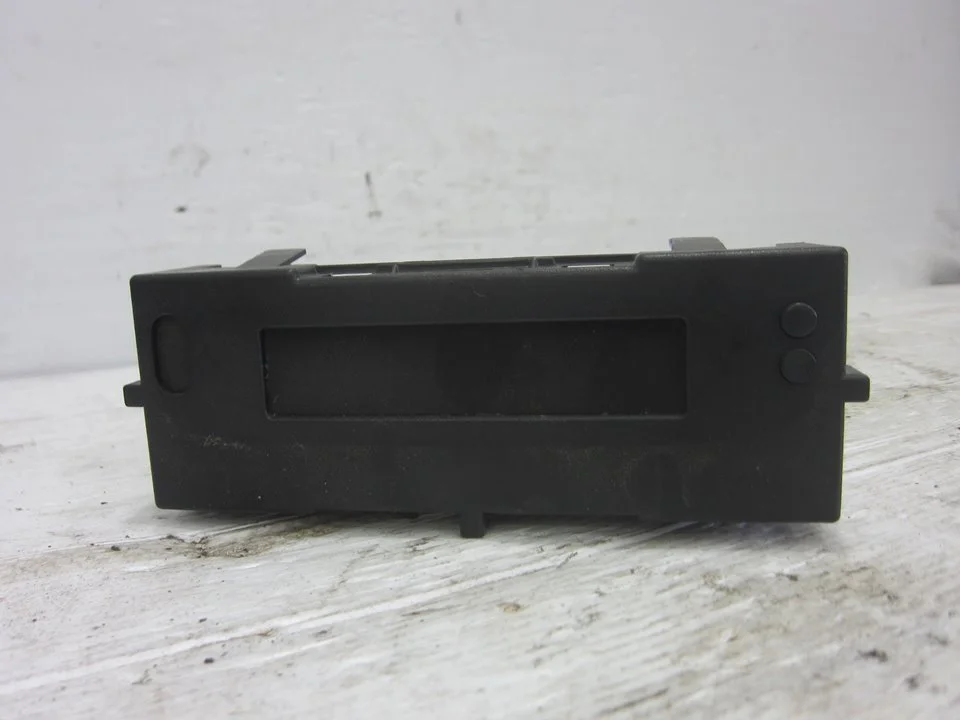 Foto de PANTALLA MULTIFUNCION RENAULT CLIO III 1.5 dCi Diesel (68 CV / 50 KW) referencia 8200307273 C