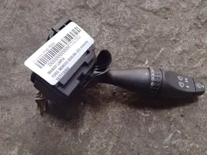 Foto de MANDO LIMPIA FORD MONDEO BERLINA (GE) 1.8 CAT (125 CV / 92 KW) referencia 1S7T17A553