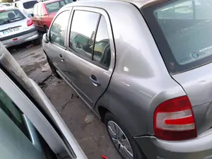 Foto de TUBO ESCAPE TRASERO SKODA FABIA (6Y2/6Y3) 1.4 TDI (69 CV / 51 KW)