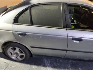 Foto de PUERTA TRASERA DERECHA HONDA ACCORD BERLINA (CG7-9/CH1-7)