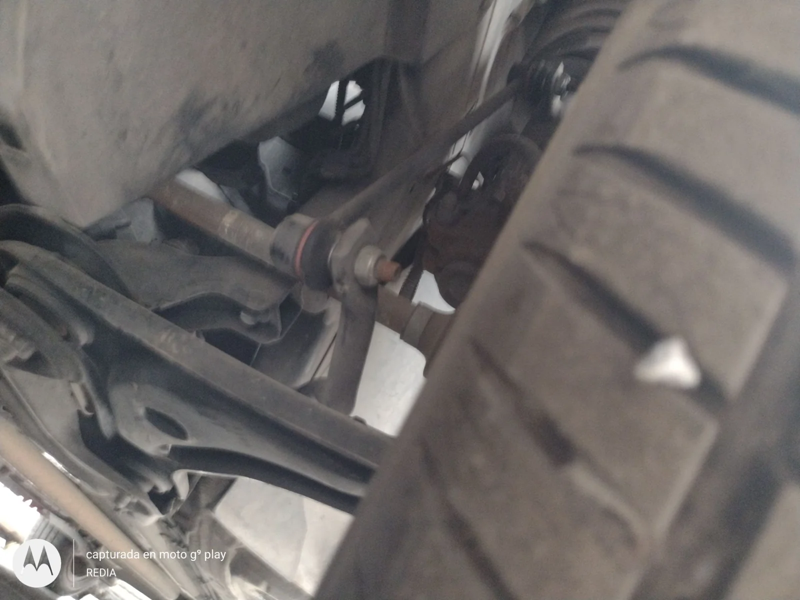 Foto de BRAZO SUSPENSION DELANTERO IZQUIERDO CITROEN C3 1.4 HDi (68 CV / 50 KW)