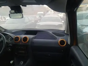 Foto de GUANTERA PEUGEOT 1007 1.4 HDi (68 CV / 50 KW)