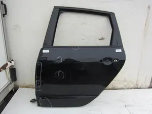 Foto de PUERTA TRASERA IZQUIERDA RENAULT SCENIC III (JZ) 1.6 dCi Diesel FAP (131 CV / 96 KW)