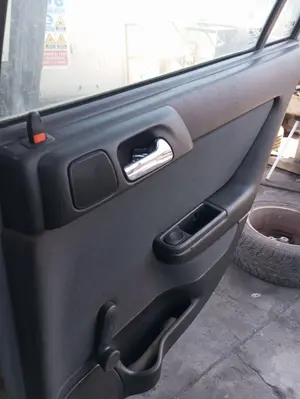 Foto de MANETA INTERIOR TRASERA DERECHA OPEL ASTRA G BERLINA 2.2 16V DTI CAT (Y 22 DTR / L50) (125 CV / 92 KW) referencia 9101476 foto 3