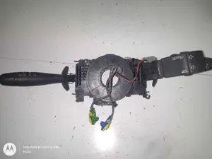 Foto de MANDO MULTIFUNCION RENAULT LAGUNA II (BG0) 1.9 dCi Diesel CAT (101 CV / 74 KW) referencia 8200012245