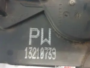 Foto de CERRADURA PUERTA TRASERA DERECHA OPEL ZAFIRA B referencia 13210739 foto 4
