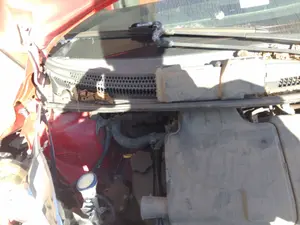 Foto de TORPEDO PEUGEOT 107 1.0 CAT (384F) (68 CV / 50 KW) foto 2