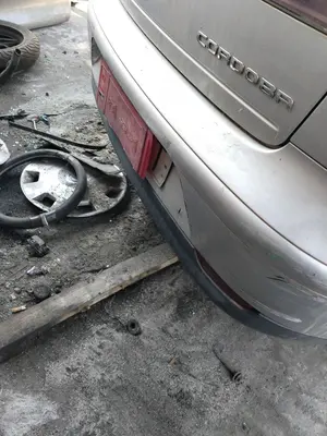 Foto de PARAGOLPES TRASERO SEAT CORDOBA BERLINA (6L2) 1.9 SDI (64 CV / 47 KW)