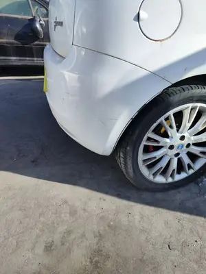 Foto de PARAGOLPES TRASERO FIAT GRANDE PUNTO (199) 1.4 (95 CV / 70 KW) referencia 0735418985 foto 2