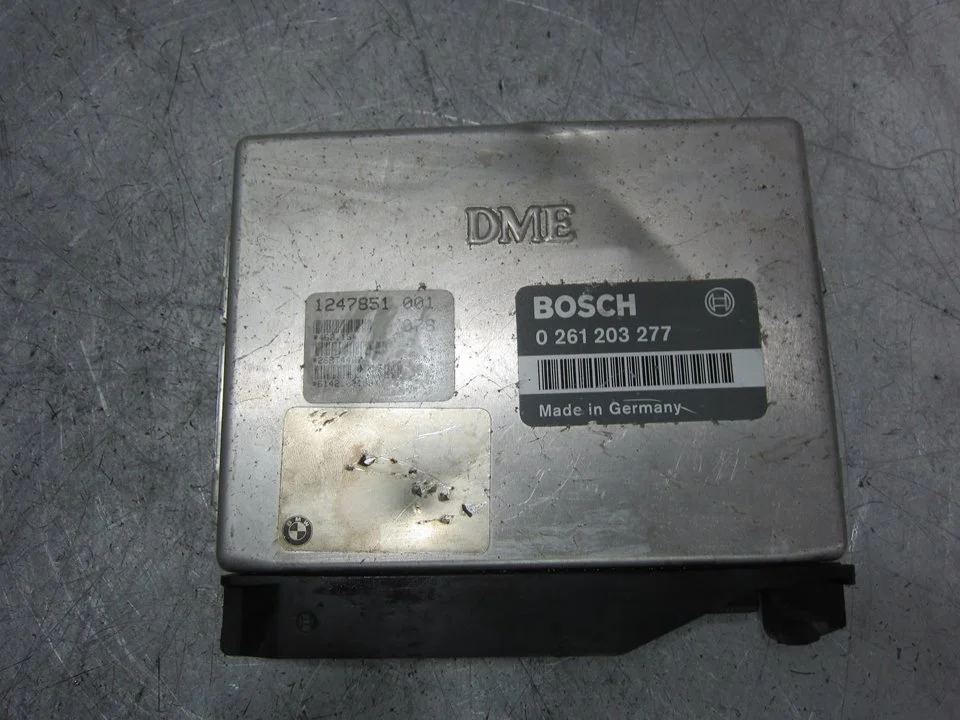 Foto de CENTRALITA MOTOR UCE BMW SERIE 3 COMPACTO (E36) 1.9 CAT (105 CV / 77 KW) referencia 0261203277