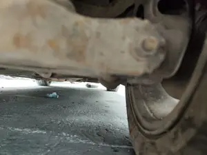 Foto de BRAZO SUSPENSION TRASERO DERECHO JAGUAR X-TYPE 2.1 V6 24V CAT (156 CV / 115 KW)
