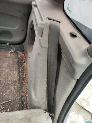 Foto de CINTURON SEGURIDAD TRASERO IZQUIERDO CITROEN XSARA PICASSO 2.0 HDi CAT (RHY / DW10TD) (90 CV / 66 KW)