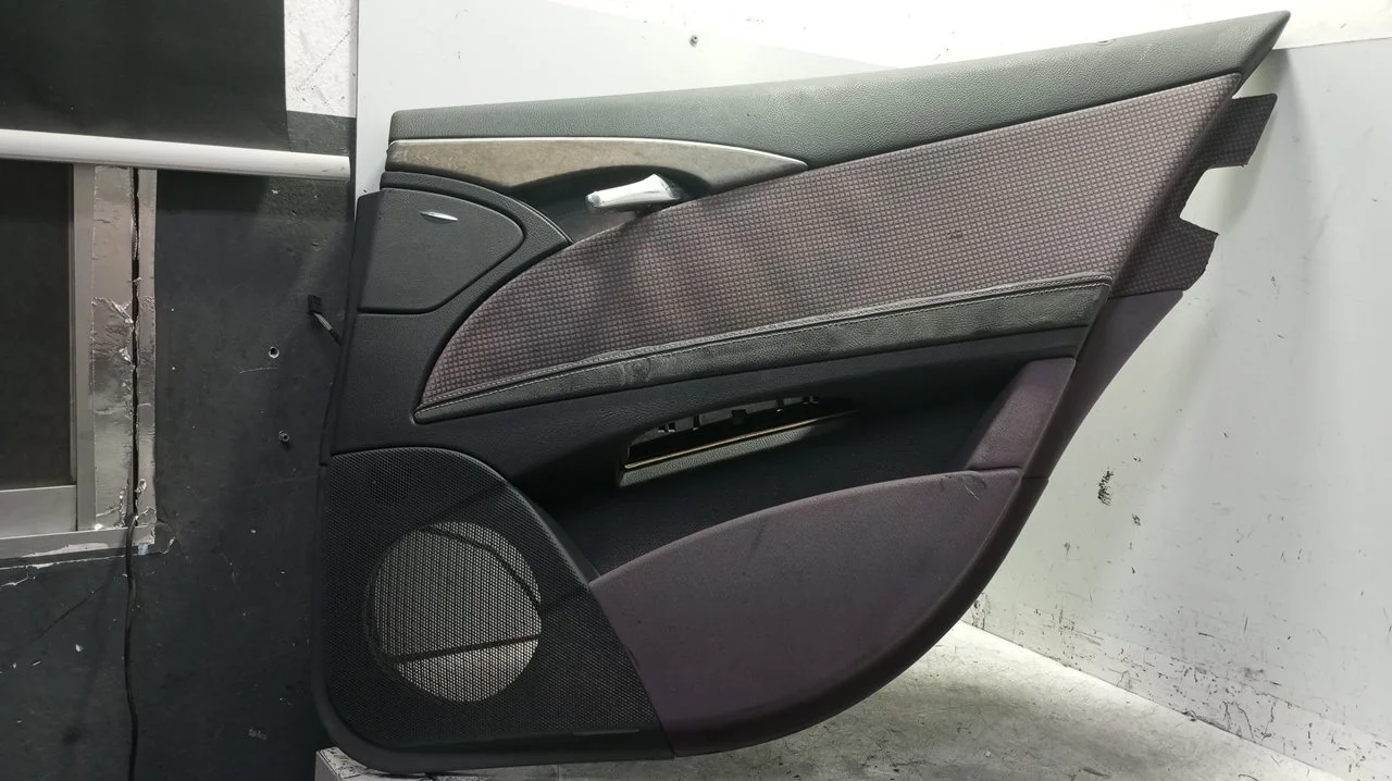 Foto de GUARNECIDO PUERTA TRASERA DERECHA MERCEDES-BENZ CLASE E (BM 211) BERLINA 2.6 CAT (177 CV / 130 KW) referencia A21173006709