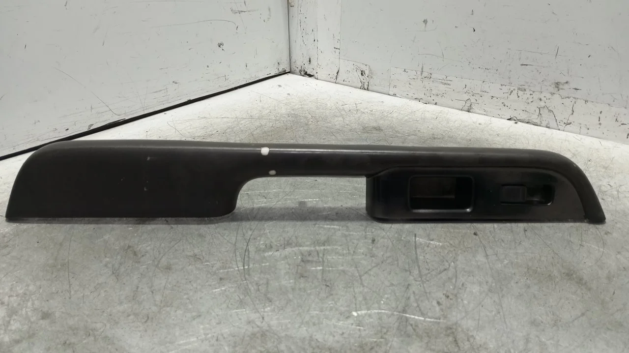 Foto de MANDO ELEVALUNAS DELANTERO DERECHO NISSAN X-TRAIL (T30) 2.2 16V Turbodiesel CAT (114 CV / 84 KW) referencia 80948EQ300