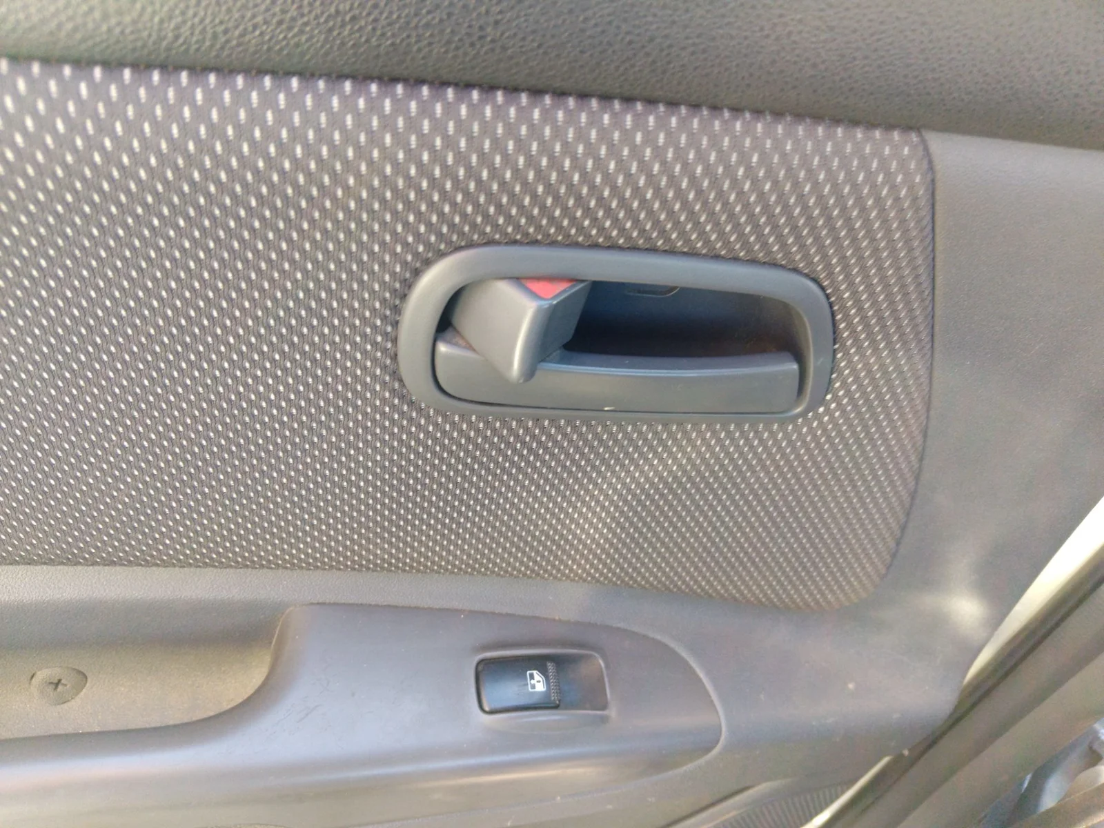Foto de MANETA INTERIOR TRASERA IZQUIERDA KIA RIO (JB) 1.5 CRDi (110 CV / 81 KW)