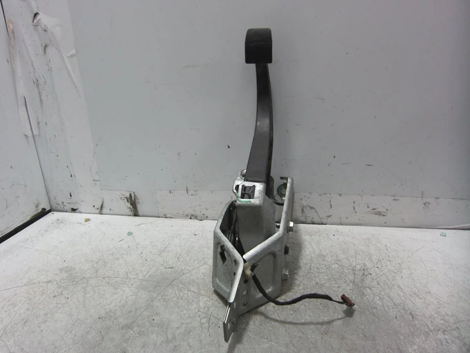 Foto de PEDAL FRENO OPEL ASTRA H BERLINA 1.7 16V CDTI (101 CV / 74 KW) referencia 13173783