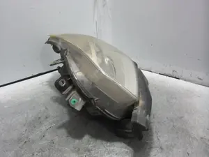 Foto de FARO IZQUIERDO RENAULT CLIO III 1.5 dCi Diesel (68 CV / 50 KW) referencia 8200459824 foto 11