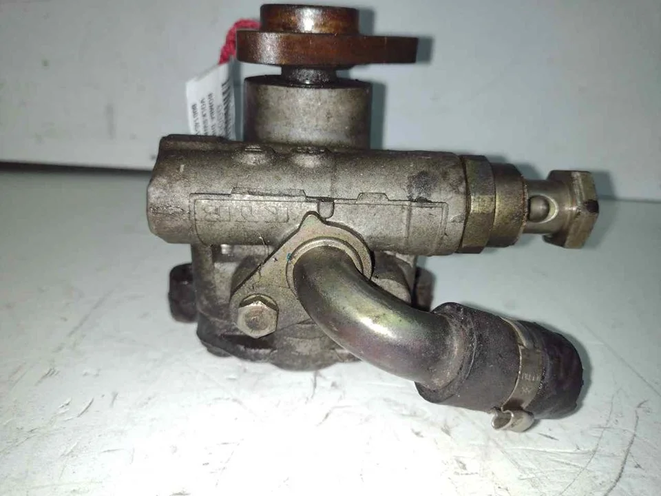 Foto de BOMBA DIRECCION VOLKSWAGEN PASSAT BERLINA (3B3) referencia 800145177