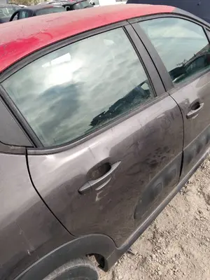 Foto de PUERTA TRASERA IZQUIERDA CITROEN C3