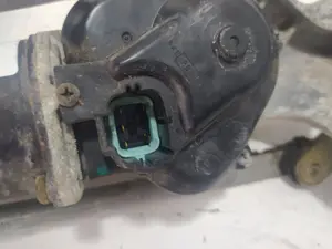 Foto de MOTOR LIMPIA DELANTERO NISSAN PRIMERA BERLINA (P12) 1.9 16V Turbodiesel CAT (120 CV / 88 KW) referencia 28810AU310 foto 6