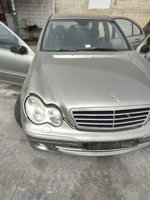 Foto de CAPO MERCEDES-BENZ CLASE C (BM 203) BERLINA 2.7 CDI 20V CAT (170 CV / 125 KW) referencia A203880015728 foto 6