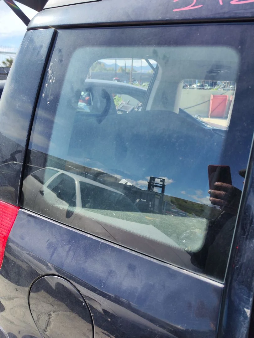 Foto de LUNA CUSTODIA TRASERA DERECHA SKODA YETI (5L)(2009) 2.0 TDI (110 CV / 81 KW)