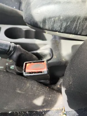 Foto de PRETENSOR AIRBAG IZQUIERDO FORD FOCUS BERLINA (CAP) 1.8 TDCi Turbodiesel CAT (116 CV / 85 KW)