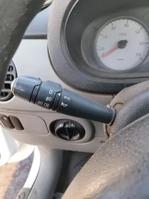 Foto de MANDO LUCES RENAULT KANGOO I (F/KC0) 1.9 dCi Diesel CAT (84 CV / 62 KW) referencia 7701053057 foto 1
