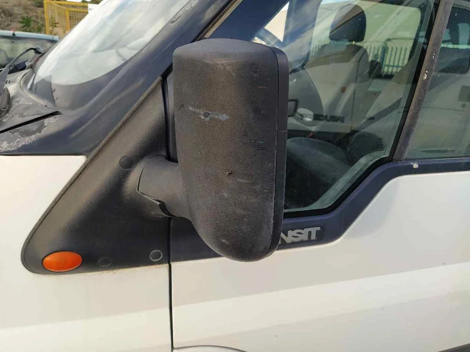 Foto de RETROVISOR IZQUIERDO FORD TRANSIT COMBI (FY) 2.0 TD CAT (75 CV / 55 KW)