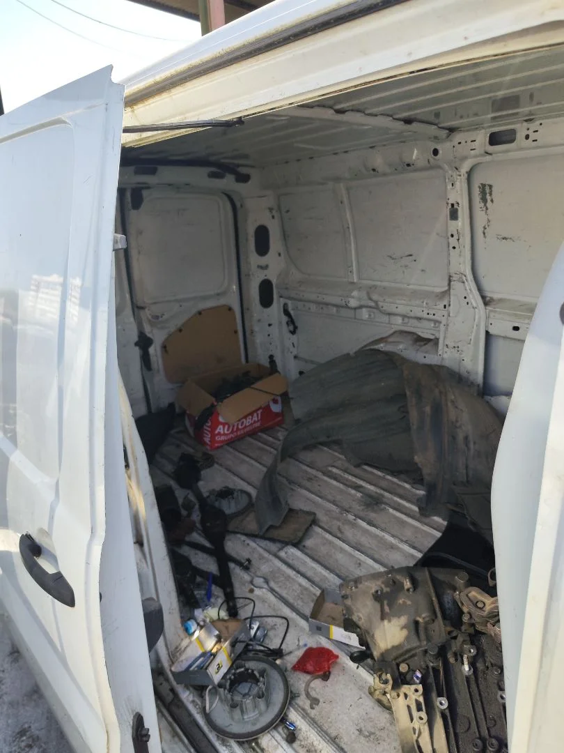 Foto de GOMAS CONTORNO PUERTA CITROEN JUMPY 2.0 HDi CAT (RHK / DW10UTED4) (120 CV / 88 KW)