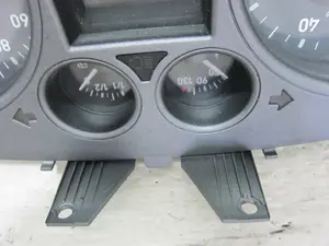 Foto de CUADRO INSTRUMENTOS SEAT IBIZA (6L1) 1.4 16V (86 CV / 63 KW) referencia 555001490100 foto 8