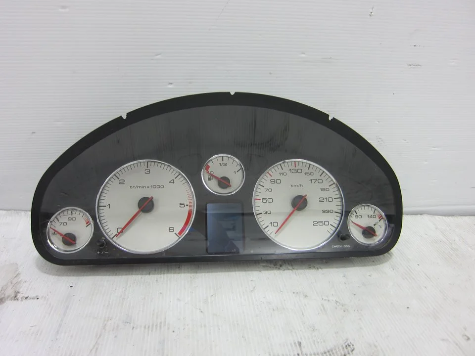 Foto de CUADRO INSTRUMENTOS PEUGEOT 407 1.6 HDi FAP CAT (9HZ / DV6TED4) (109 CV / 80 KW) referencia A2C53106013