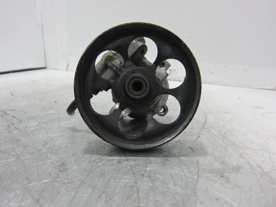 Foto de BOMBA DIRECCION RENAULT LAGUNA II (BG0) referencia 8200100082