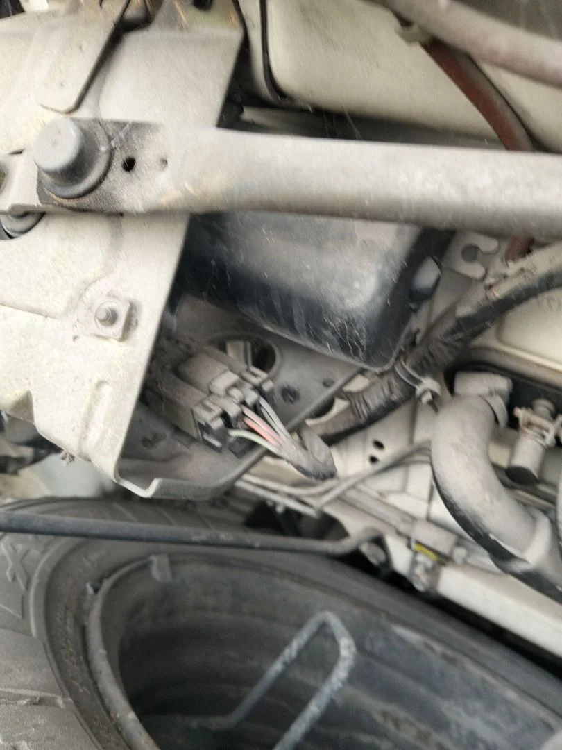 Foto de MOTOR LIMPIA DELANTERO NISSAN VANETTE CARGO 2.3 Diesel (75 CV / 55 KW)