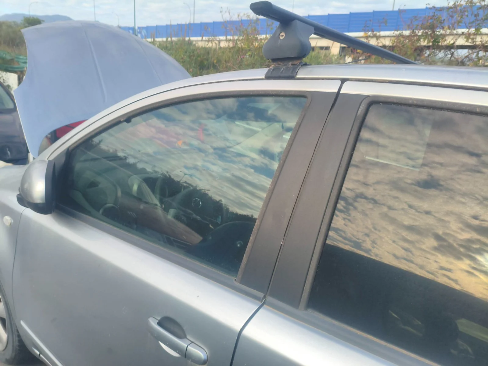 Foto de LUNA DELANTERA IZQUIERDA NISSAN NOTE (E11E) 1.4 CAT (88 CV / 65 KW) referencia 803019U000