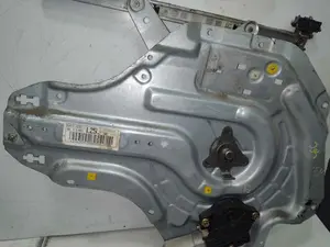 Foto de ELEVALUNAS TRASERO IZQUIERDO HYUNDAI ELANTRA (XD) 2.0 CRDi CAT (112 CV / 82 KW) referencia 834702D052 foto 7