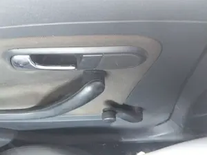 Foto de MANETA ELEVALUNAS TRASERA IZQUIERDA SEAT CORDOBA BERLINA (6L2) 1.9 SDI (64 CV / 47 KW)