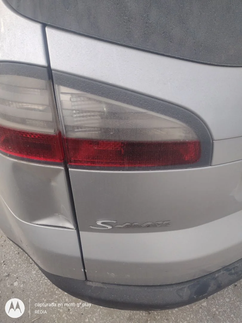 Foto de PILOTO TRASERO IZQUIERDO INTERIOR FORD S-MAX (CA1) 2.0 TDCi CAT (140 CV / 103 KW)