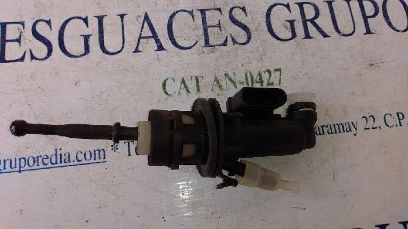 Foto de BOMBA EMBRAGUE VOLKSWAGEN GOLF V (1K1)(10.2003) referencia 1K0721388AB