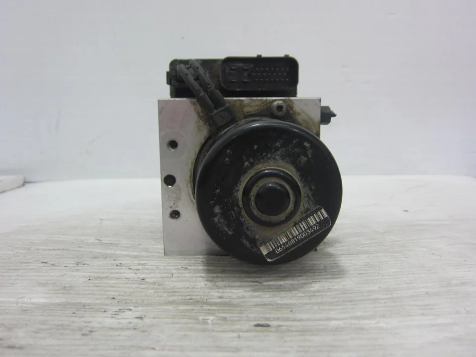 Foto de ABS AUDI A3 (8L) 1.9 TDI (110 CV / 81 KW) referencia 1J0907379G