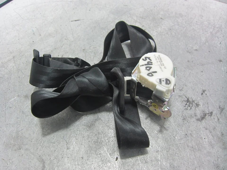 Foto de CINTURON SEGURIDAD TRASERO DERECHO CITROEN C4 CACTUS 1.2 12V VTi (82 CV / 60 KW) referencia 34143652A