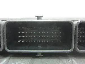 Foto de CENTRALITA MOTOR UCE RENAULT CLIO IV GRANDTOUR 0.9 Energy (90 CV / 66 KW) referencia 237105499R foto 5