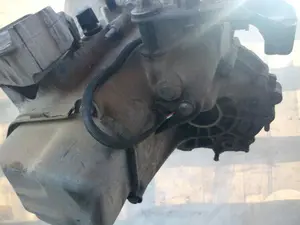 Foto de CAJA CAMBIOS PEUGEOT 208 1.2 12V e-VTi (82 CV / 60 KW) referencia 20A704 foto 12