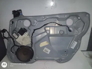 Foto de ELEVALUNAS DELANTERO DERECHO SEAT IBIZA (6L1) referencia 6L4837752 foto 1