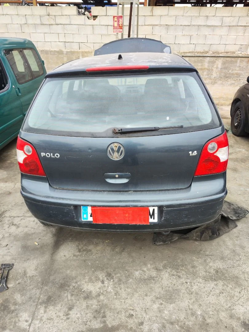 Foto de PORTON TRASERO VOLKSWAGEN POLO IV (9N1) 1.4 16V (75 CV / 55 KW) referencia 6Q6827025R