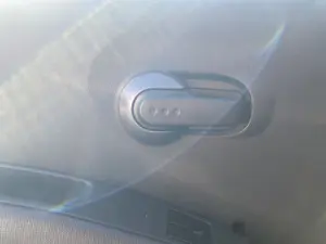 Foto de MANETA INTERIOR DELANTERA IZQUIERDA NISSAN MICRA (K12E) 1.2 CAT (65 CV / 48 KW) referencia 80671BG00C