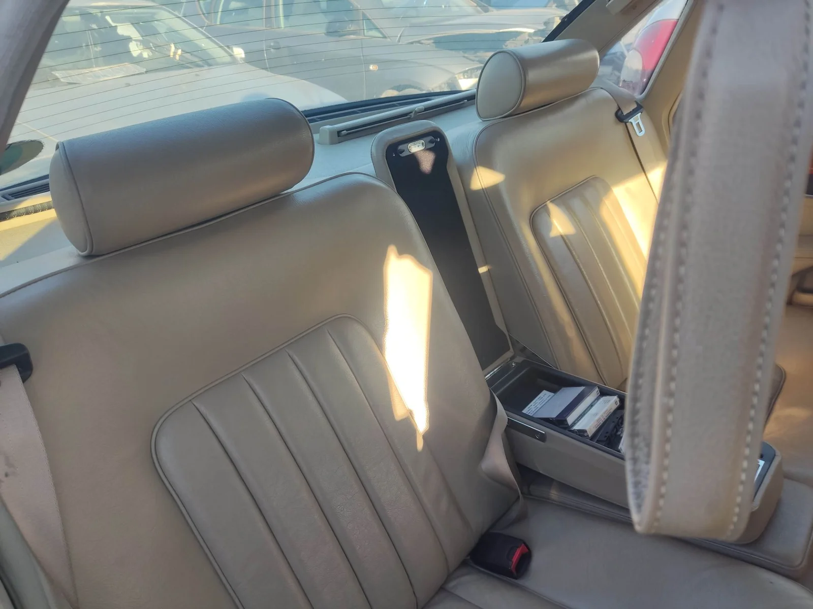 Foto de ASIENTO TRASERO JAGUAR XJ 4.0 CAT (222 CV / 163 KW) referencia BEC20472LEG