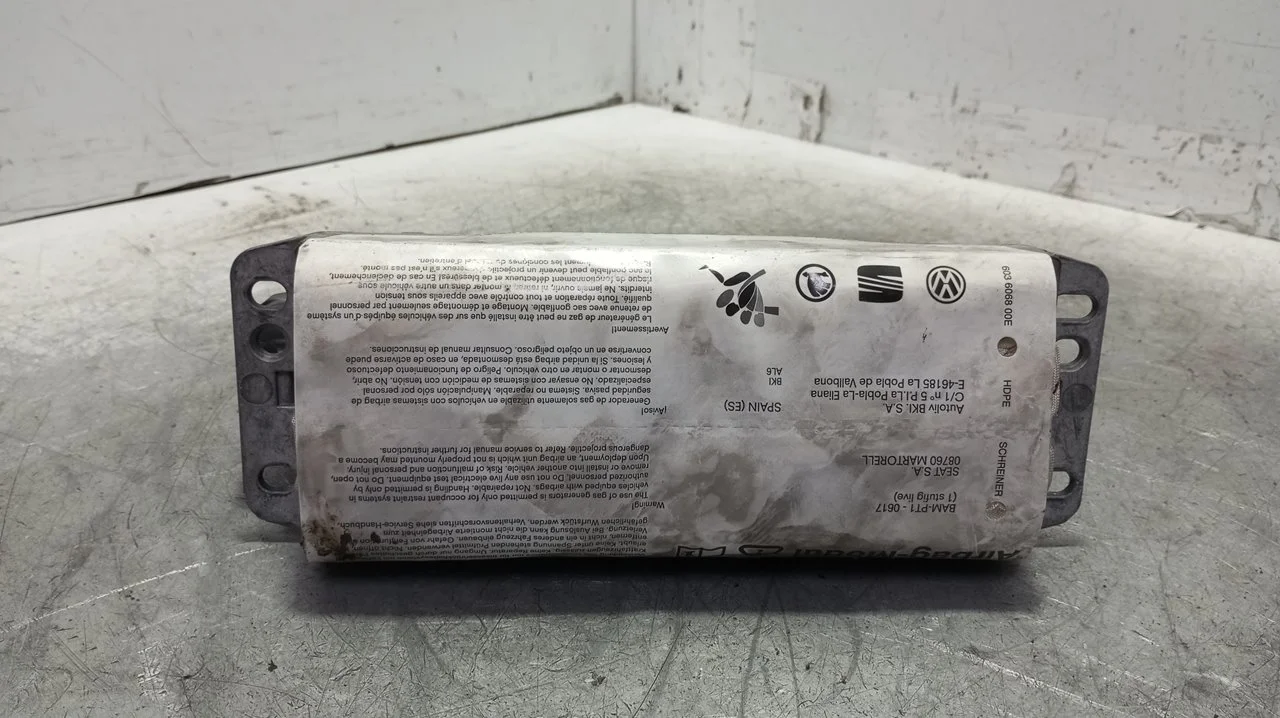 Foto de AIRBAG DELANTERO DERECHO SEAT TOLEDO (5P2) 1.9 TDI (105 CV / 77 KW) referencia 5P0880204C