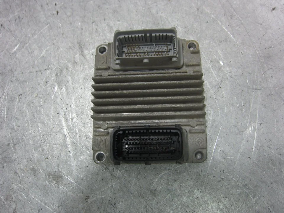 Foto de CENTRALITA MOTOR UCE CHEVROLET REZZO 2.0 CAT (121 CV / 89 KW) referencia 96394555